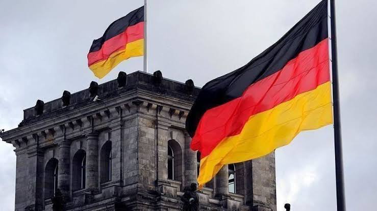 تاريخ وأصول علم ألمانيا