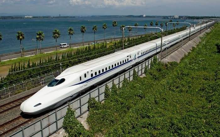 أسرع قطار في العالم تجده في اليابان 