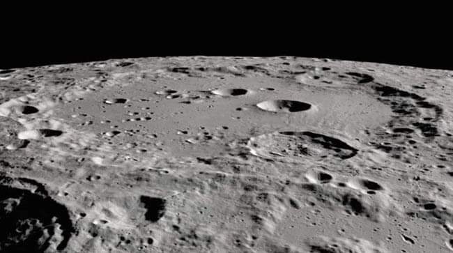 ماء على سطح القمر.. اكتشاف مثير لناسا