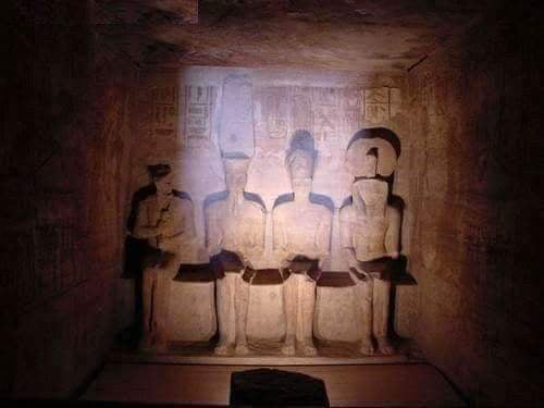 معبد أبوسمبل أسطورة حولها تعامد الشمس عليها إلى حقيقة