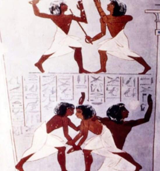 "التحطيب" لعبة يمارسها المصريين في صعيد مصر ولكن هي في الاصل مصرية قديمة.